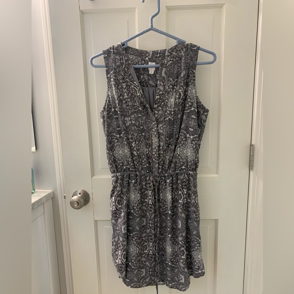 Gap gray print dress